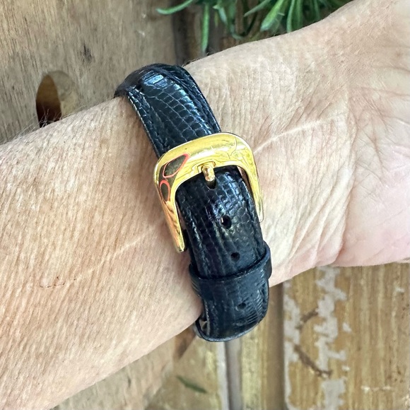 Women's AQUASWISS Avalon AVLD001 Swiss Watch Diamond Accent New Battery Running - Picture 7 of 14